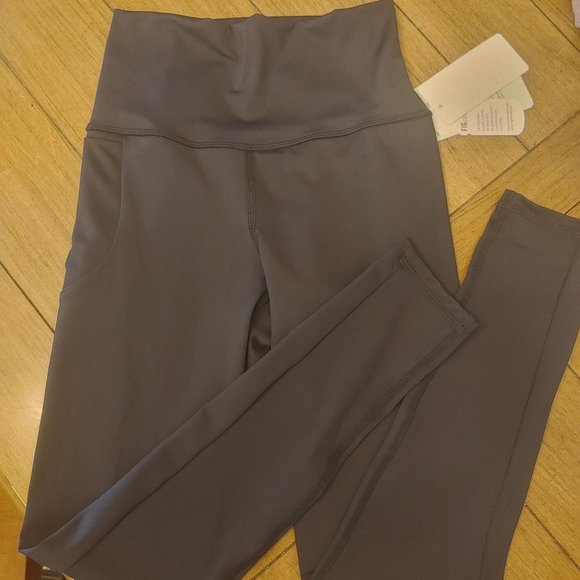 New yoga pants - Picture 1 of 7